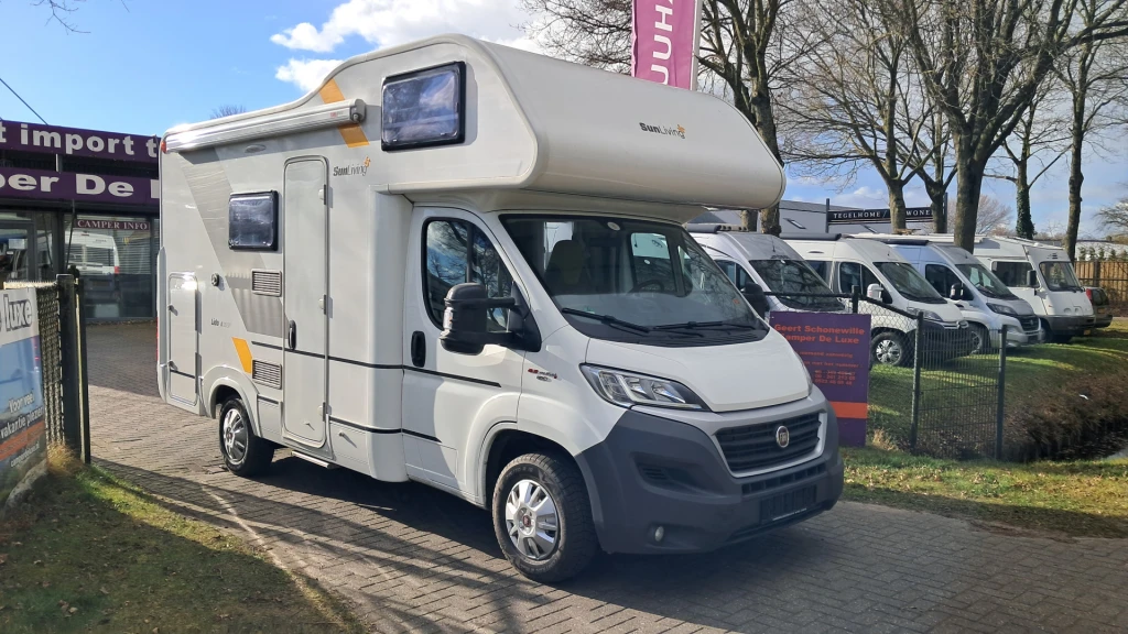 06 Compacte Adria Lido A 35 SP | Grote Garage